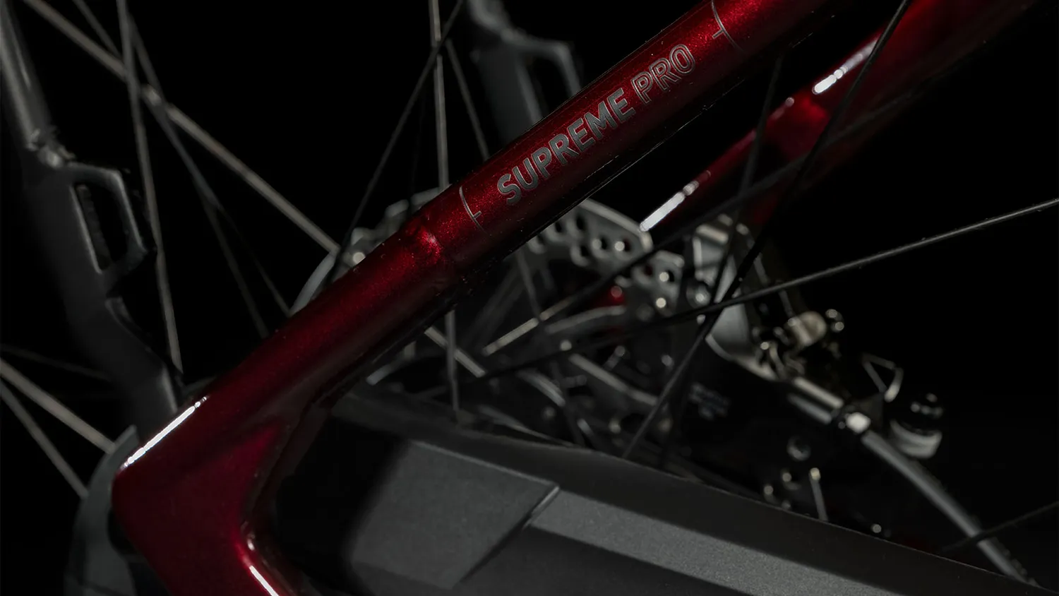 Cube 2024 Supreme Hybrid Pro 625 red´n´black | Wave